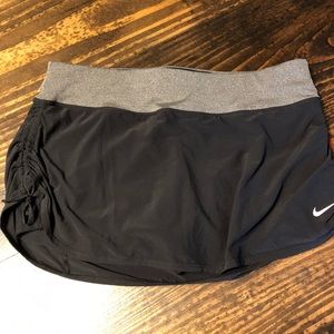 Black drifit Nike skort size medium